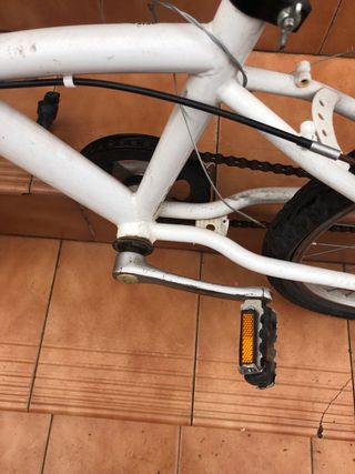 Bicicleta infantil BTWIN blanca