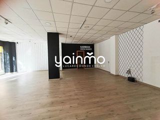 Local comercial en alquiler en Renfe - Bulevar 1º y 2º Fase en Jaén