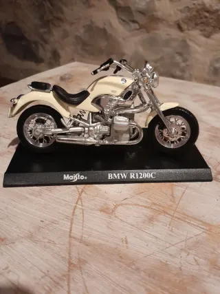 Maisto BMW R1200C Moto 1/18 !rebajado!