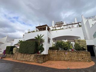 Piso en alquiler en Los Naranjos - Las Brisas en Marbella