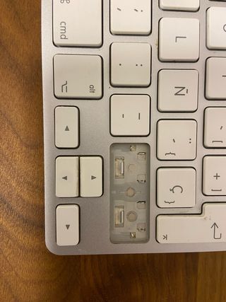 Teclado Apple Plata y Blanco