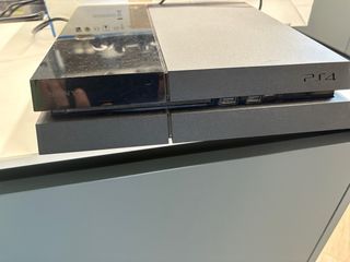 PS4 500GB con 2 mandos