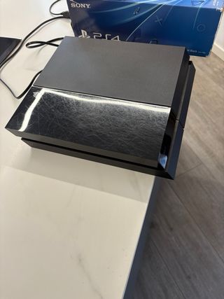 PS4 500GB con 2 mandos