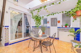 Casa adosada en venta en Loja