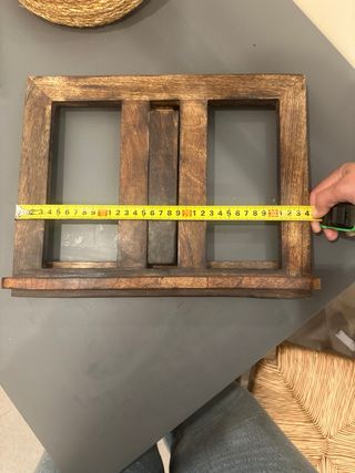 Atril de madera tratada