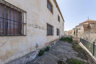 Chalet en venta en Guadix