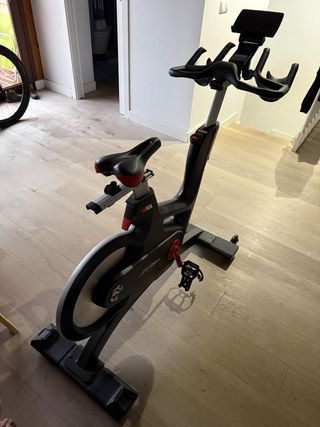 Bicicleta Life Fitness IC7
