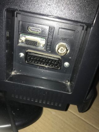 3 Televisores OKI Negros