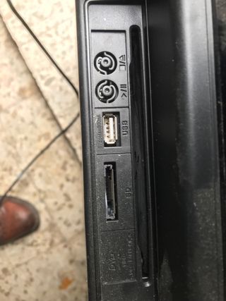 3 Televisores OKI Negros