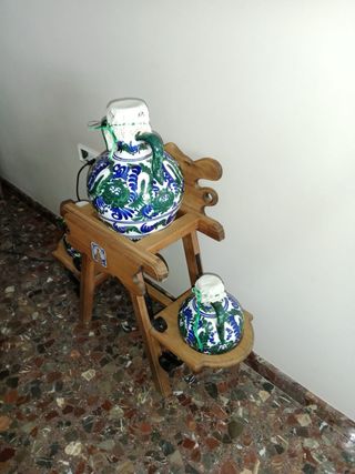 Cantaros decorativos con soporte
