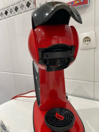 Cafetera Dolce Gusto Roja