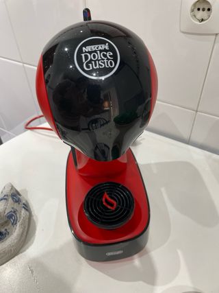 Cafetera Dolce Gusto Roja