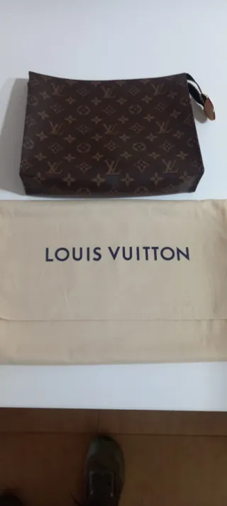 Neceser Louis Vuitton Marrón