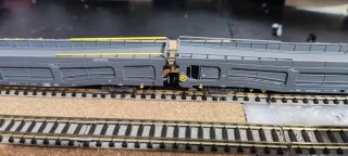 Conectores magnéticos para tren escala N