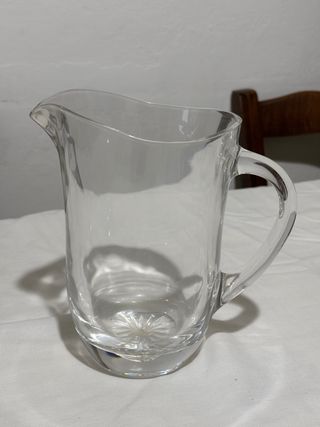 Brocca in vetro decorato