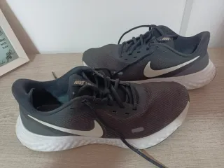 Zapatillas Nike Revolution Negras Talla 42