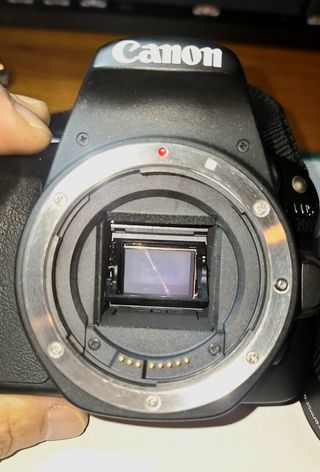 Canon EOS 200D + 18-55 IS STM + Accesorios