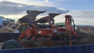 Arado reversible de 2 cuerpos