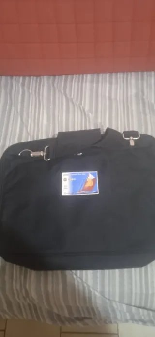 Borsa tracolla porta PC nera