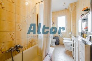 Piso en venta en Almenara en Madrid