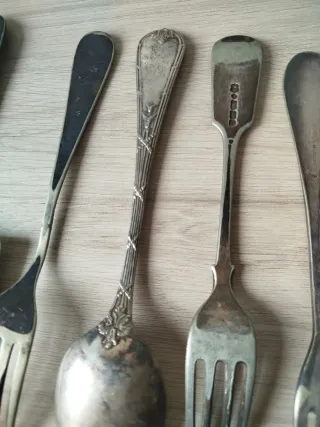 Lote cubertería antigua con sellos