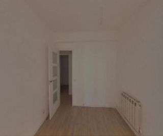 Piso en venta en Valdeacederas en Madrid