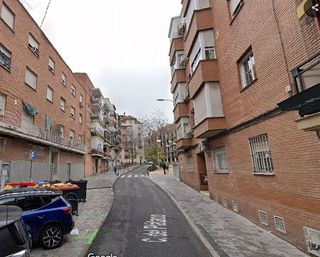 Piso en venta en Valdeacederas en Madrid