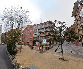Piso en venta en Valdeacederas en Madrid