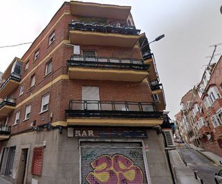 Piso en venta en Valdeacederas en Madrid