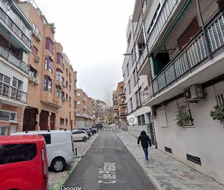 Piso en venta en Valdeacederas en Madrid