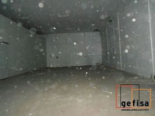 Nave industrial en venta en Valdepeñas