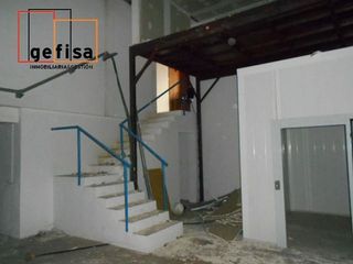 Nave industrial en venta en Valdepeñas