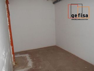 Nave industrial en venta en Valdepeñas