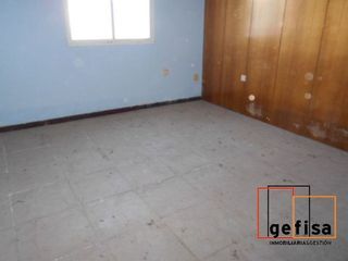 Nave industrial en venta en Valdepeñas