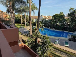 Piso en venta en Puerto Banús en Marbella
