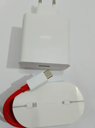 Cargador OnePlus SuperVooc 80W con Cable