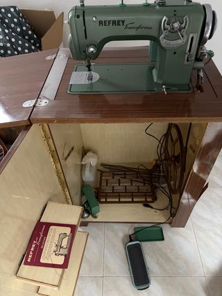 Máquina de coser Refrey Transforma