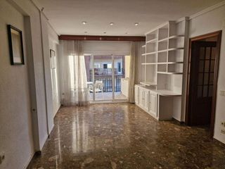 Piso en alquiler en Ciutat Jardí en Valencia