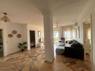 Piso en alquiler en Elviria en Marbella