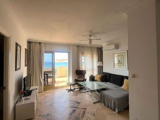 Piso en alquiler en Elviria en Marbella