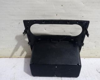 Guantera a1696800239 mercedes-benz clase a 143038