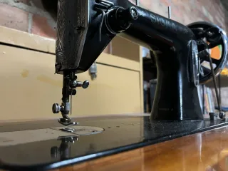 Máquina de coser antigua ALFA