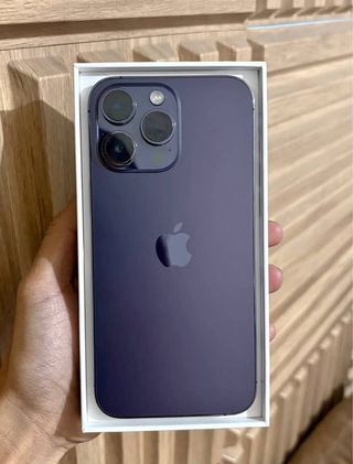iPhone 14 Pro Max Morado