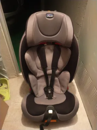 Seggiolino auto Chicco senza Isofix