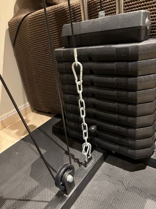 Multiestación con poleas y pesas incluidas