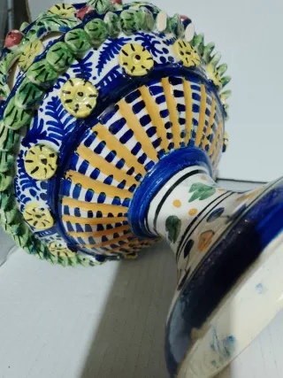 Botijo de cerámica decorado