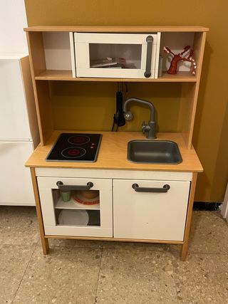 Cucina giocattolo in legno IKEA