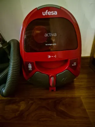 Aspiradora Ufesa Activa Rosa