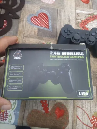 Mandos de videojuegos negros. Juego retro