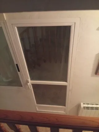 Puerta PVC con cristal